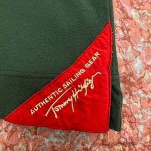 TOMMY HILFIGER Sailing ⛵️ Gear . Men’s Large . Great Condition!